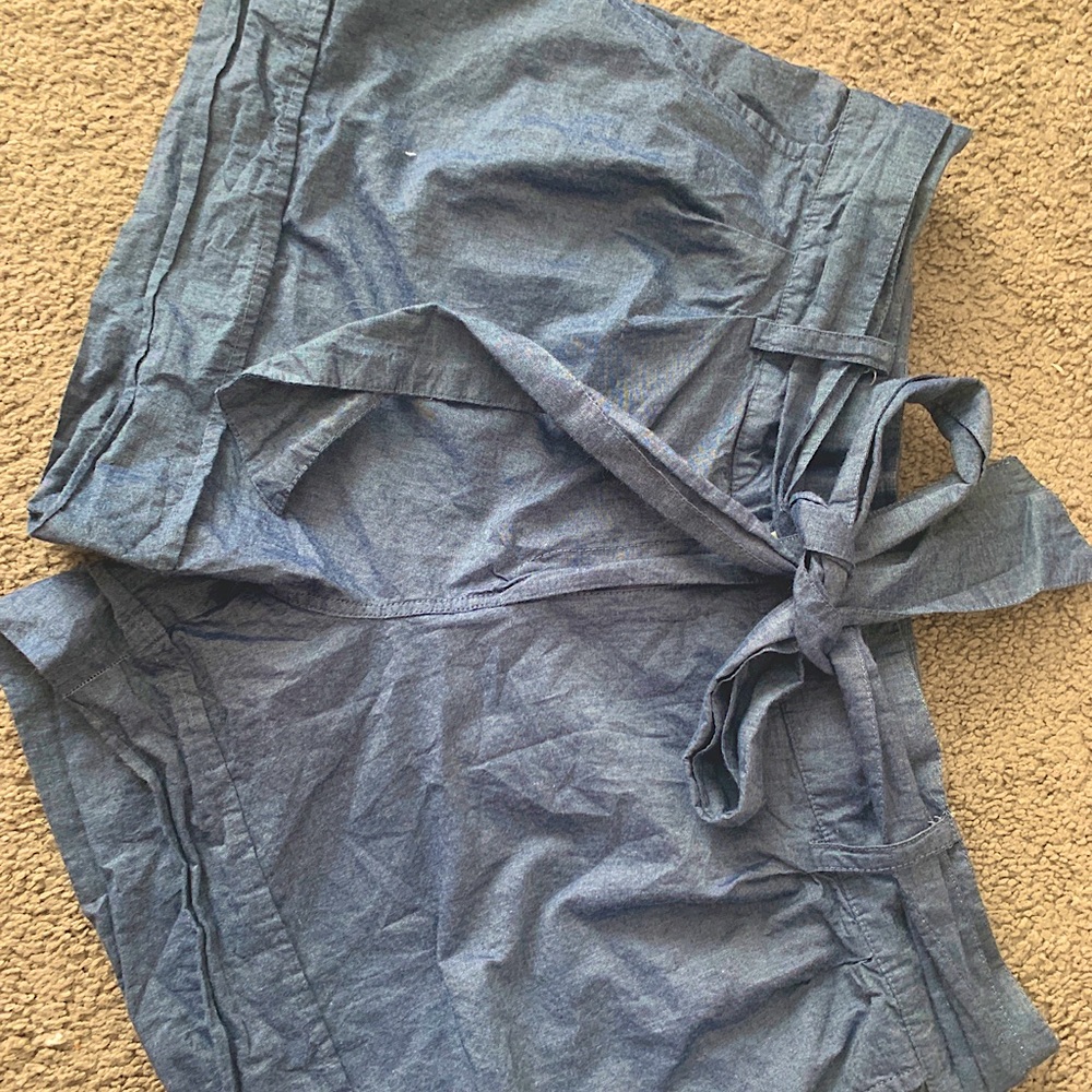 Loose but flattering dress shorts